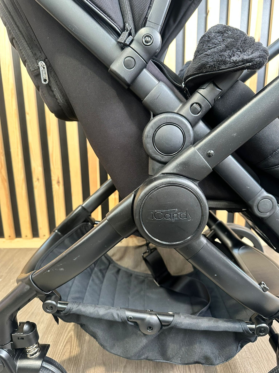 PRE LOVED iCandy Peach 7 Pram & Pushchair Including Accessories - Jet Black