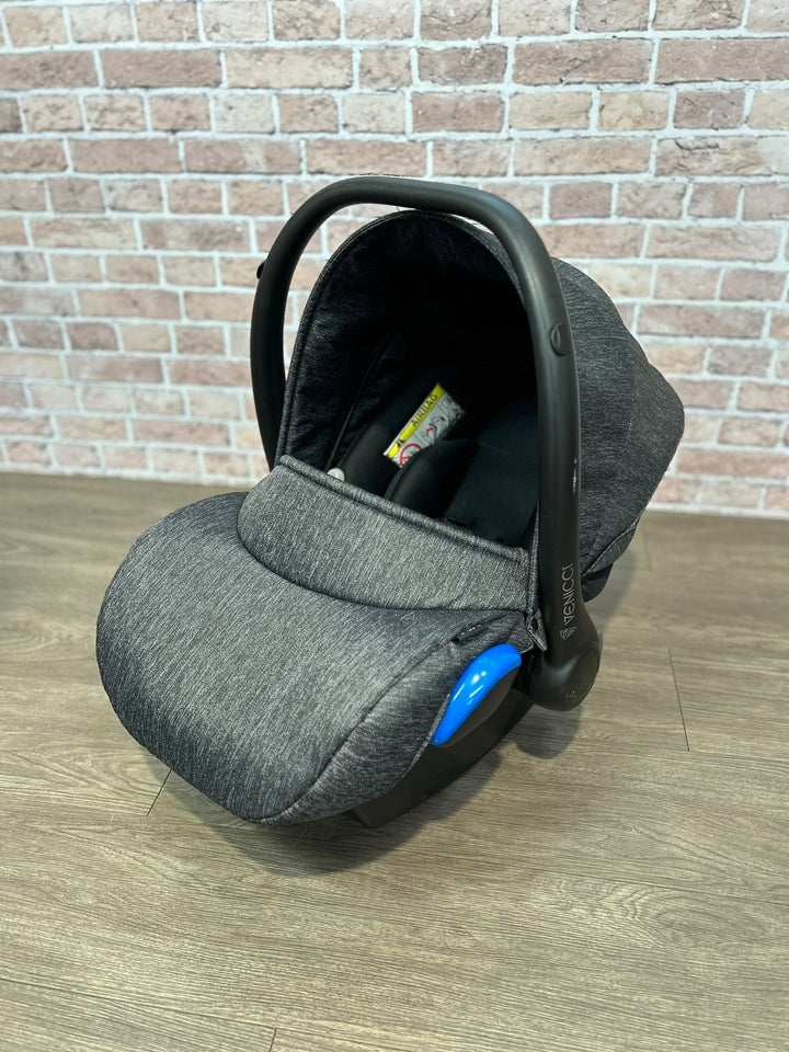 PRE LOVED Venicci Soft Travel System - Denim Black