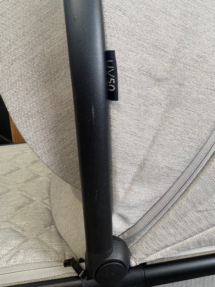 PRE LOVED Venicci Tinum Edge 2in1 Travel System - Dust