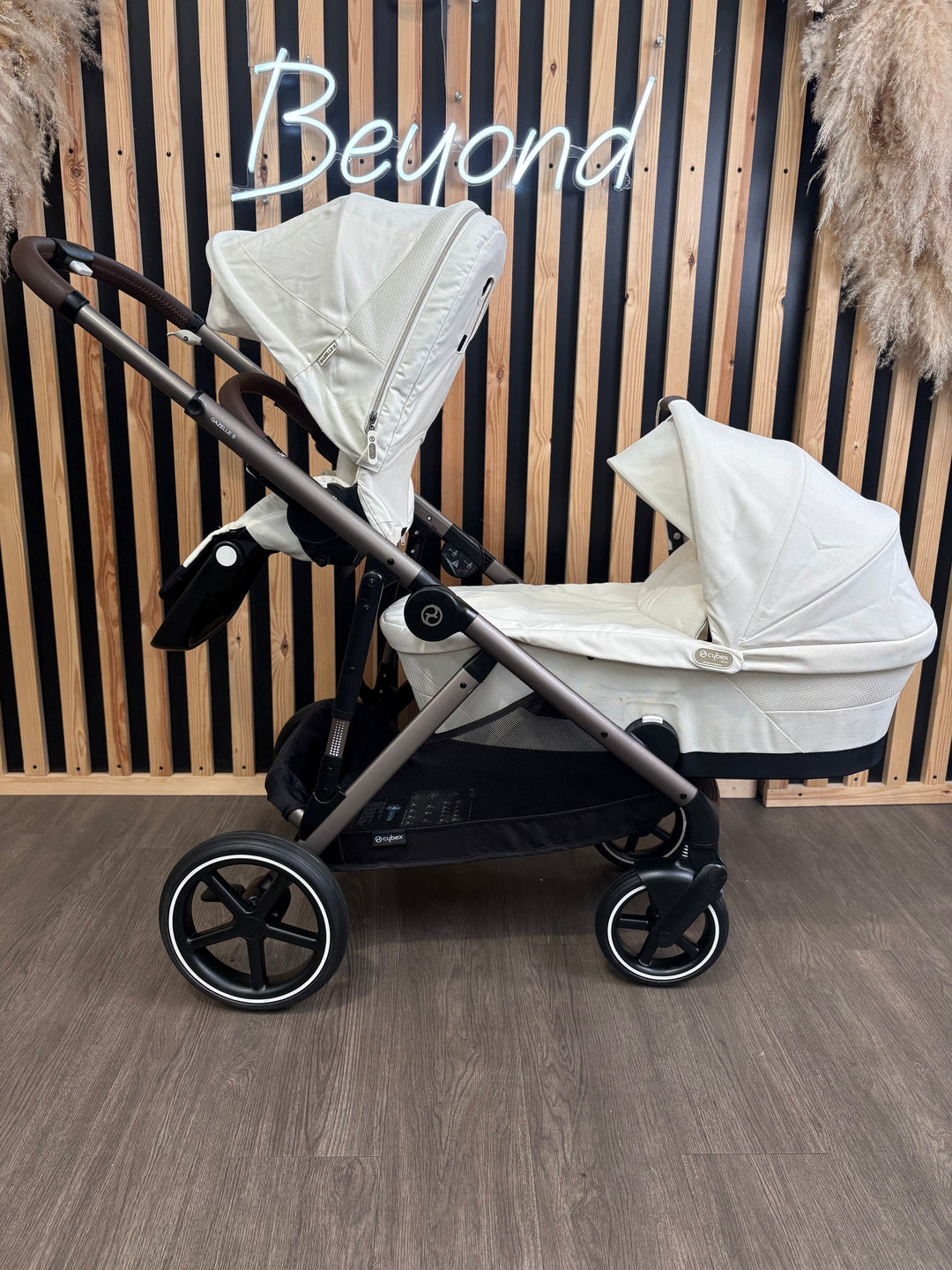PRE LOVED Cybex Gazelle S Double Bundle - Seashell Beige