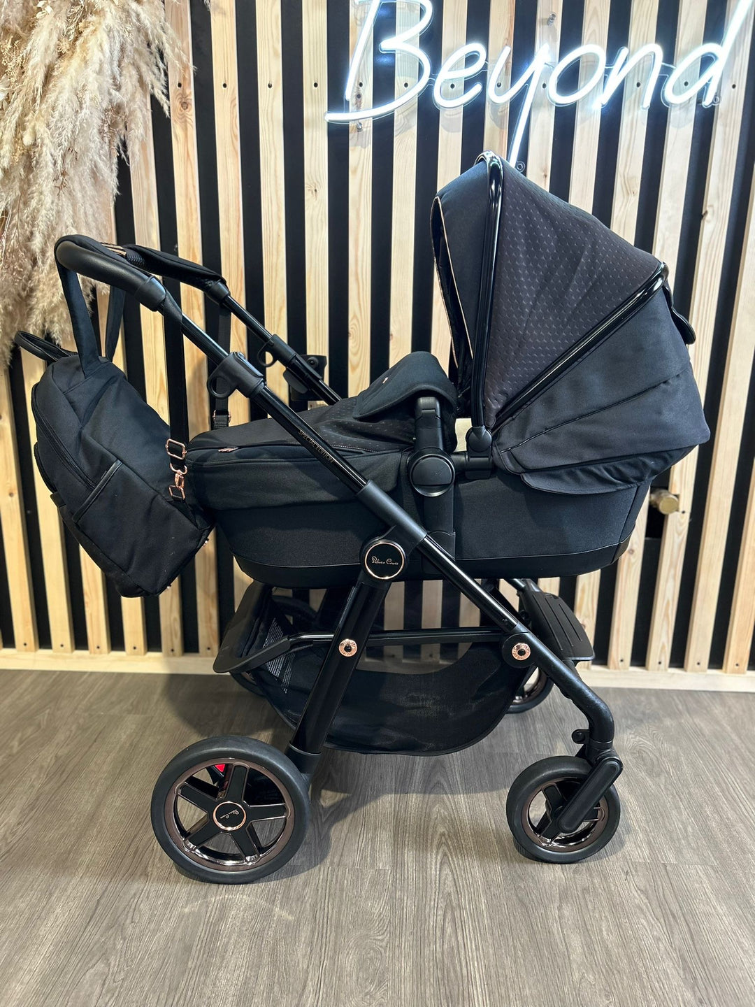 PRE LOVED Silver Cross Pioneer Simplicity Travel System - Eclipse