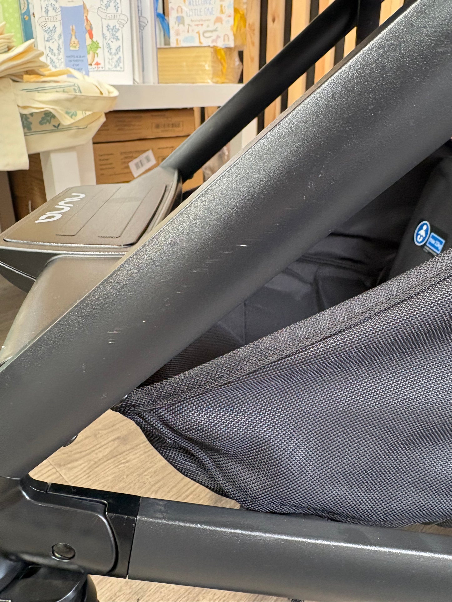 PRE LOVED Nuna Mixx Travel System - Caviar