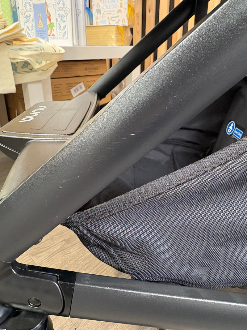 PRE LOVED Nuna Mixx Travel System - Caviar