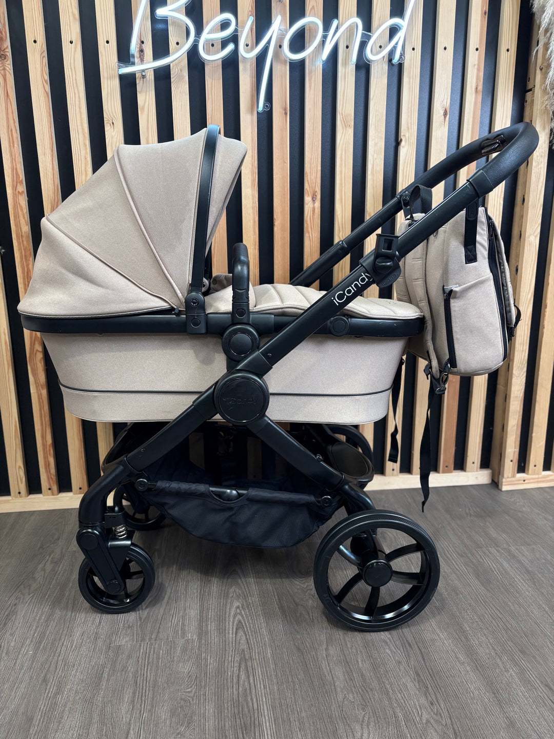 PRE LOVED iCandy Peach 7 Travel System - Cookie