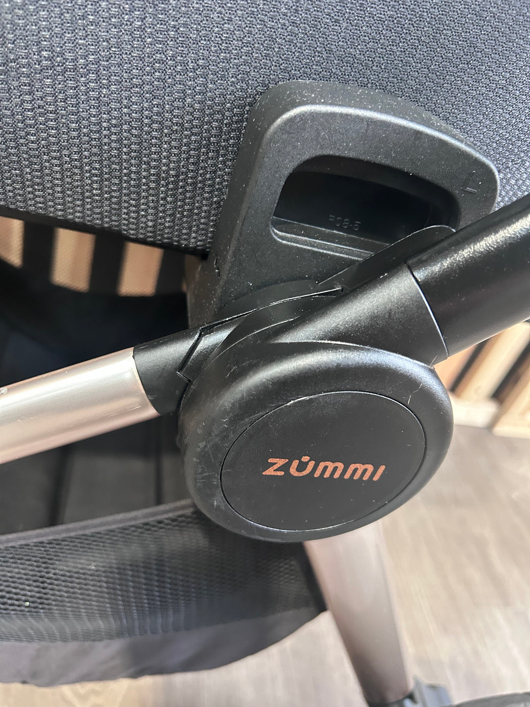 PRE LOVED Zummi Solo Travel System - Black & Rose Gold