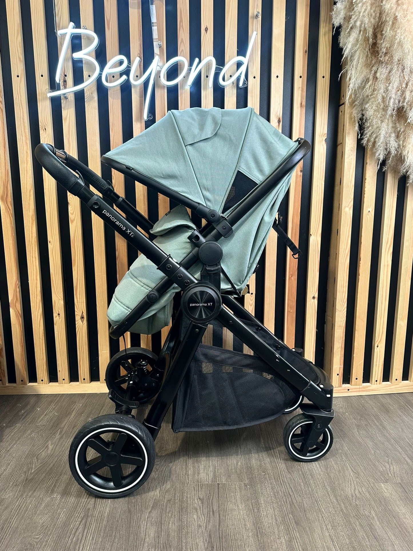 PRE LOVED Panorama XTI Travel System - Fern Green