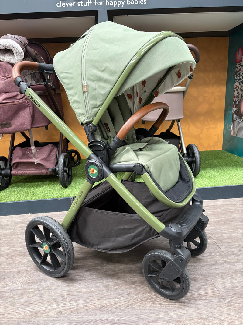 EX DISPLAY Cosatto Giggle 4 2-in-1 Travel System - Hoglet
