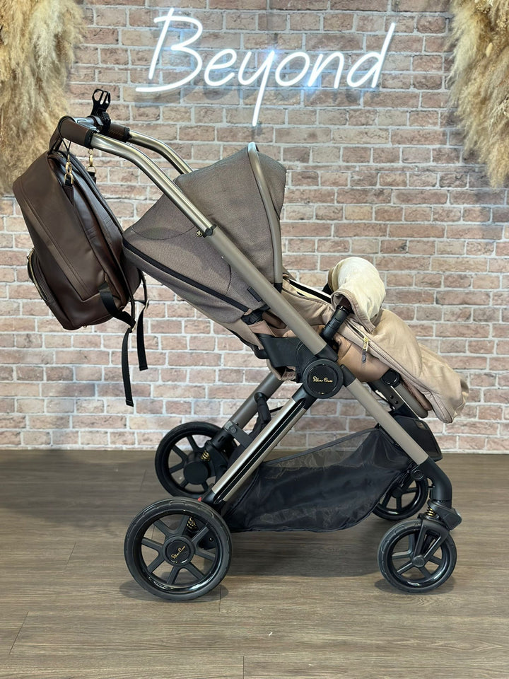 PRE LOVED Silver Cross Reef Ultimate  Travel System Bundle - Earth