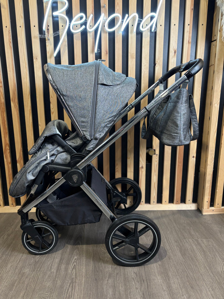 PRE LOVED Venicci Tinum 2.0 Travel System - Rock Graphite