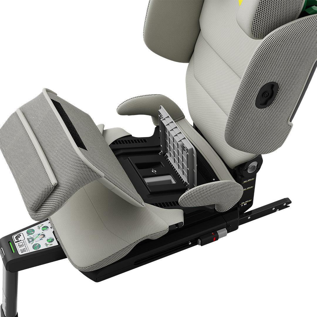 Axkid UP Car Seat - Beachgrass Beige + FREE FOOTREST WORTH £50!