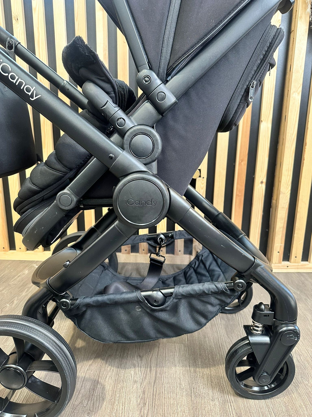 PRE LOVED iCandy Peach 7 Pram & Pushchair Including Accessories - Jet Black