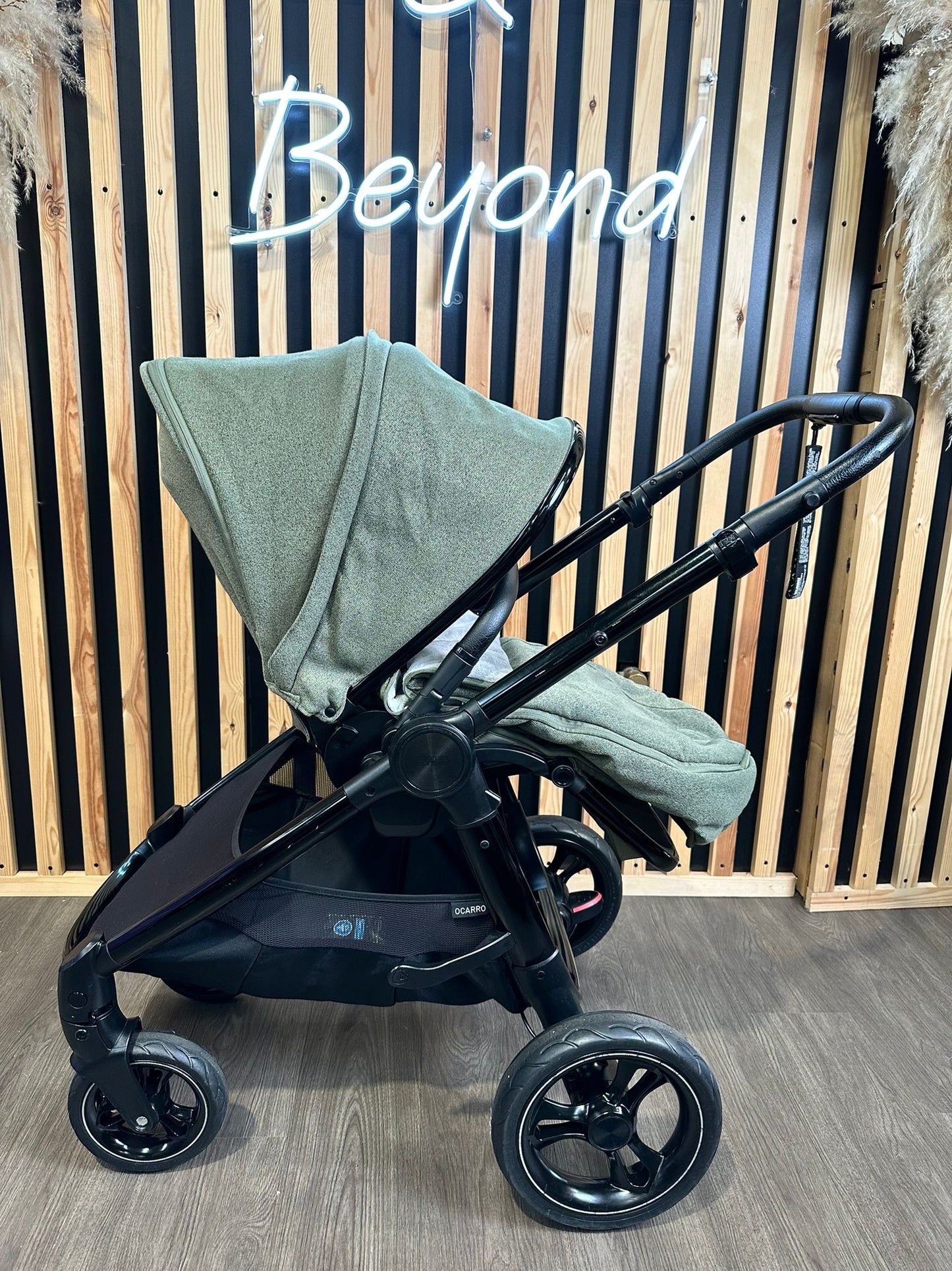 PRE LOVED Mamas & Papas Ocarro - Juniper