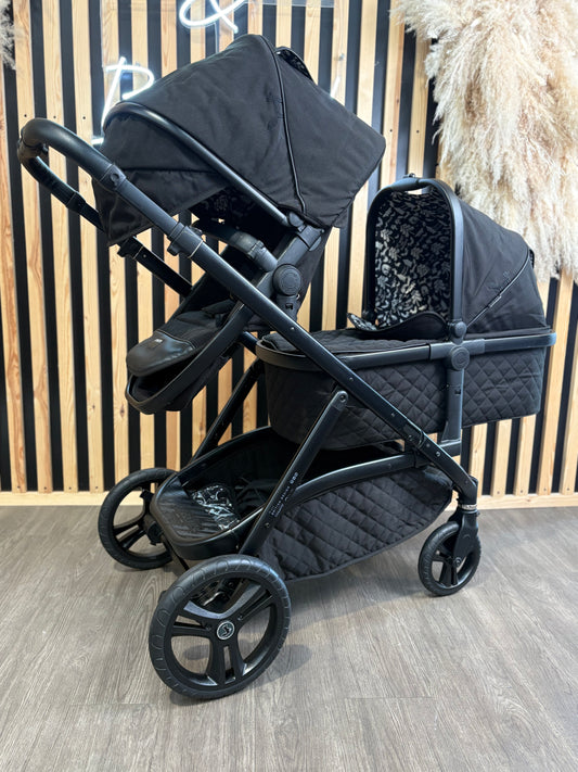 PRE LOVED Cosatto Wow XL Double Pushchair - Silhouette