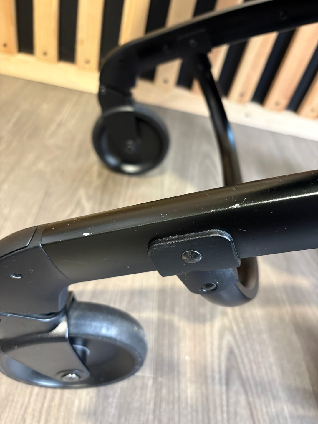 PRE LOVED Doona X Car Seat & Stroller - Dusty Sage