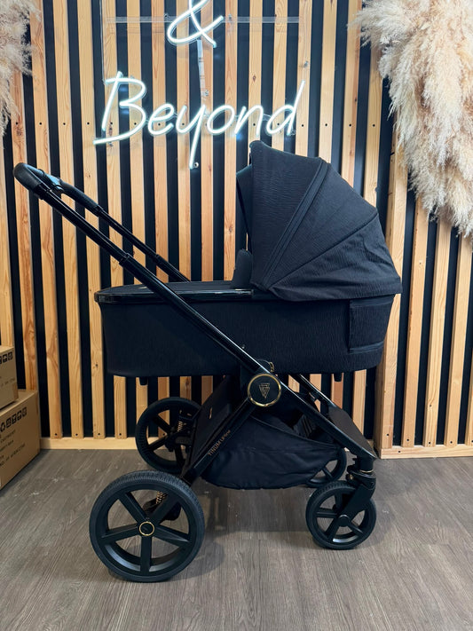 PRE LOVED Venicci Tinum Upline 2-in-1 Travel System - All Black