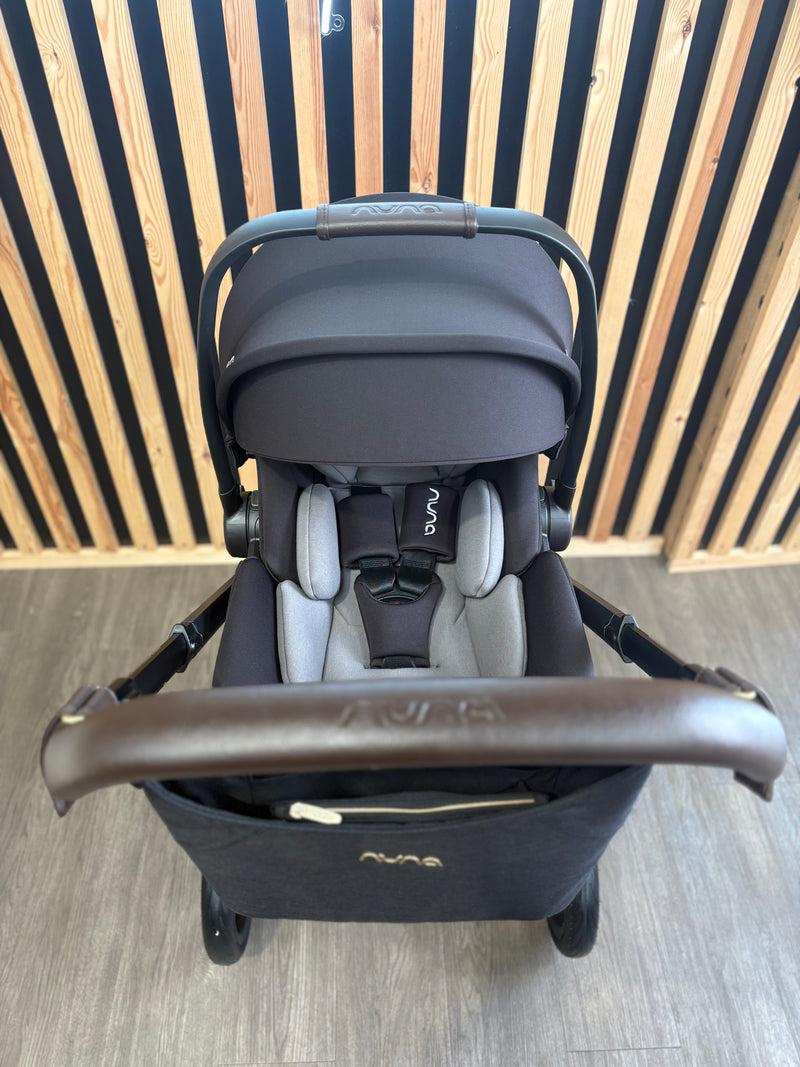 PRE LOVED Nuna Mixx Travel System - Caviar