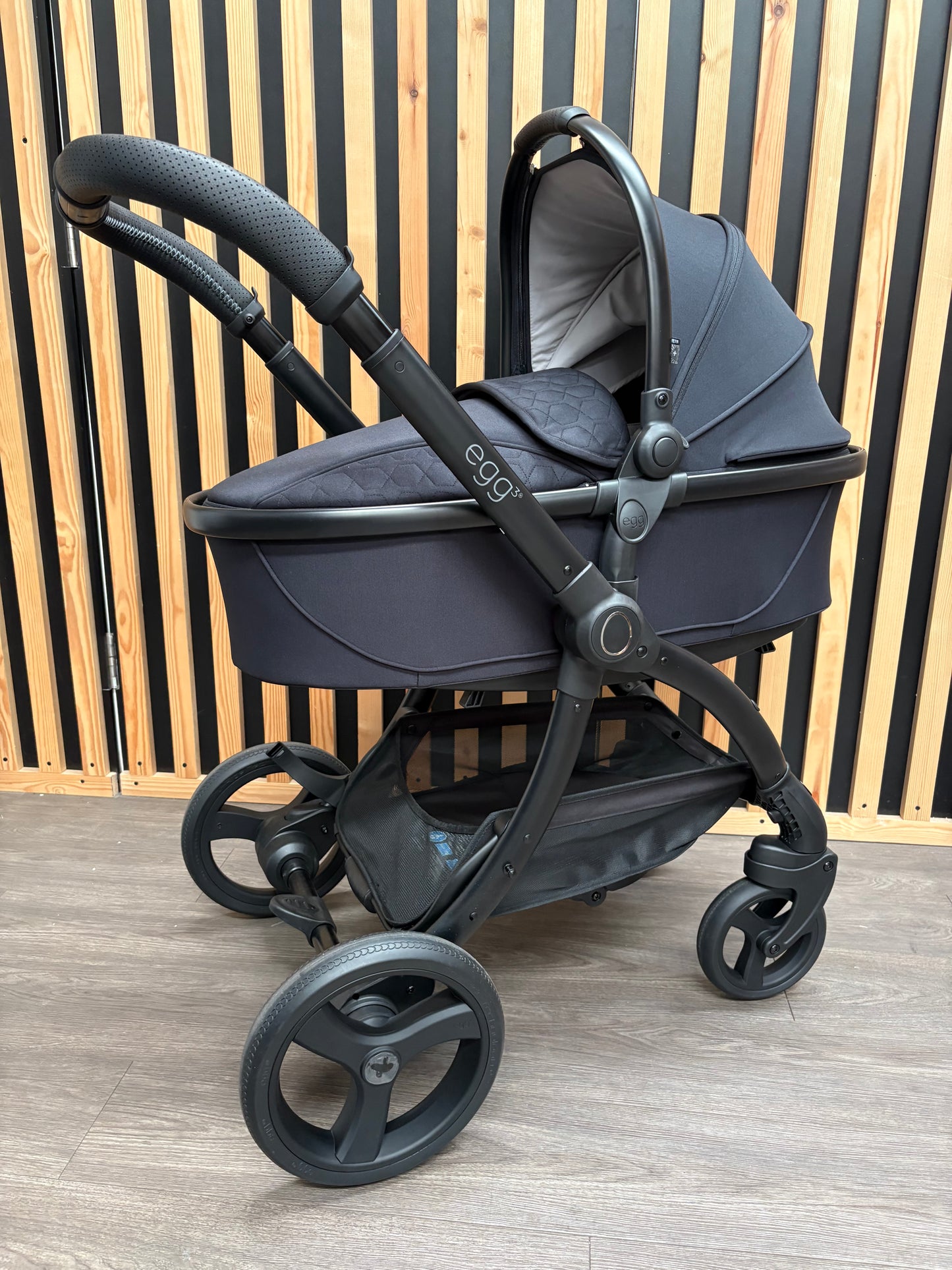 EX DISPLAY egg3 Pram + Pushchair - Panther