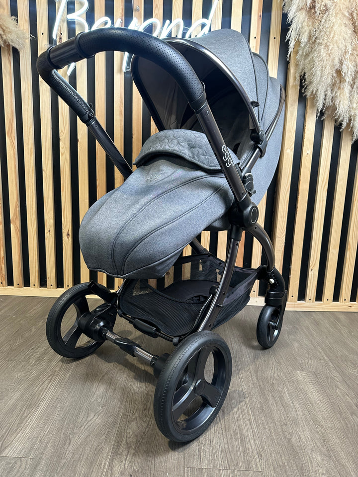 PRE LOVED egg2 Travel System - Quartz