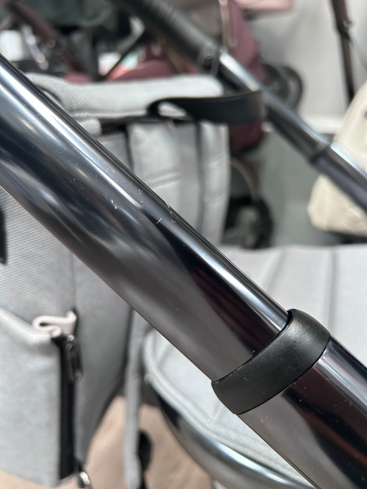 PRE LOVED iCandy Peach 7 Pushchair Bundle - Light Grey