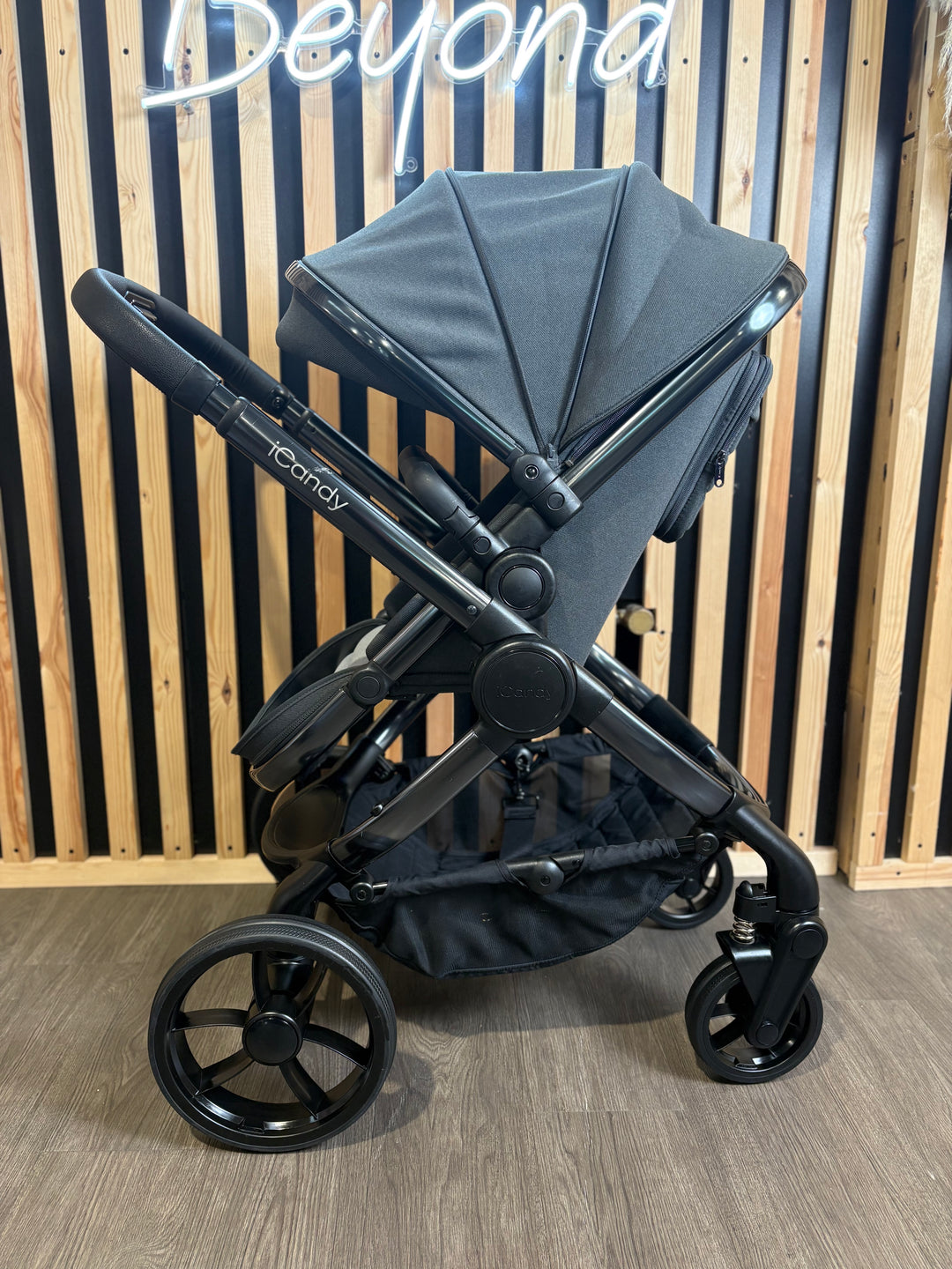 PRE LOVED iCandy Peach 7 Pram + Pushchair - Phantom/Truffle