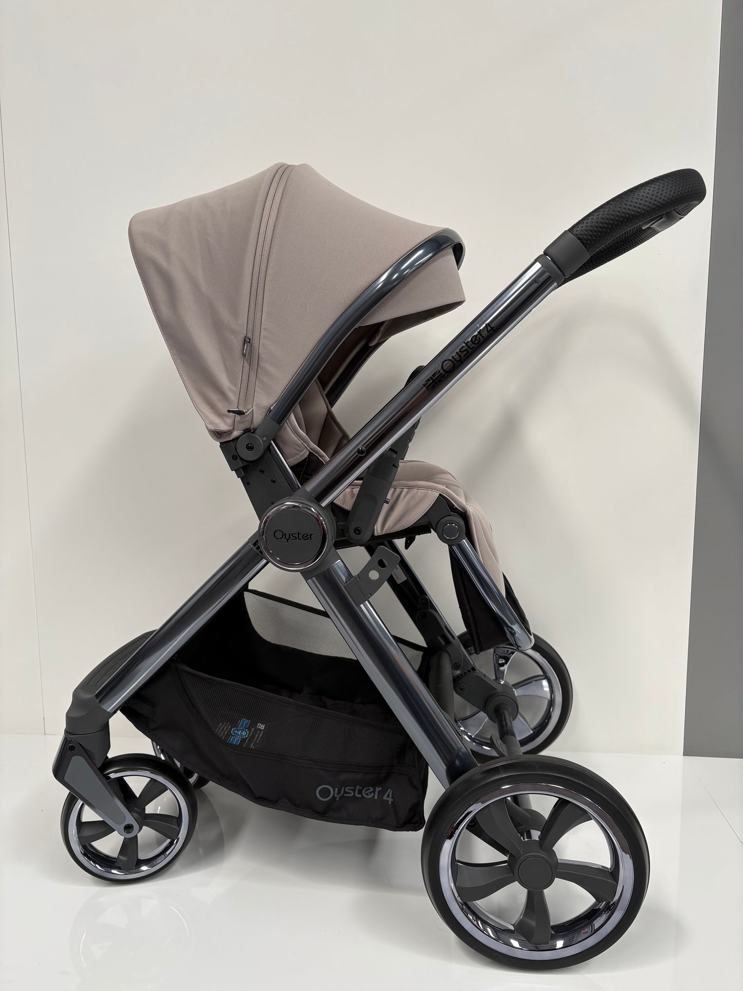 EX DISPLAY Babystyle Oyster4 2-in-1 Travel System - Stone