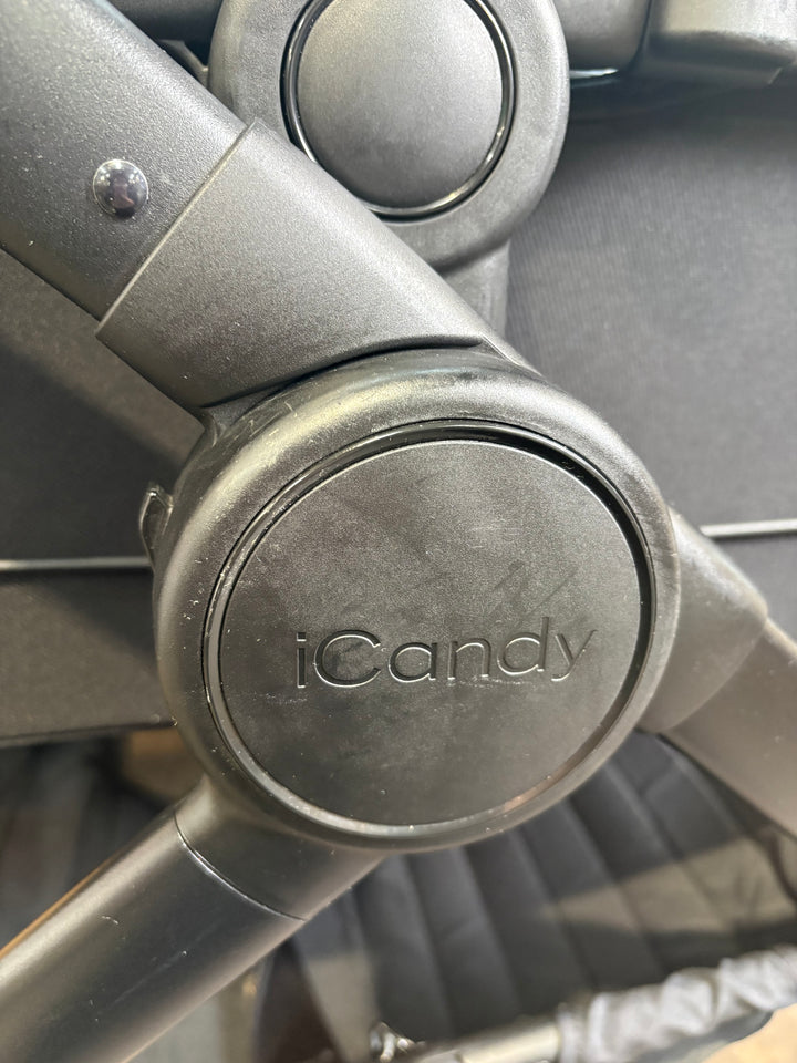 EX DISPLAY iCandy Peach 7 Travel System - Jet Black