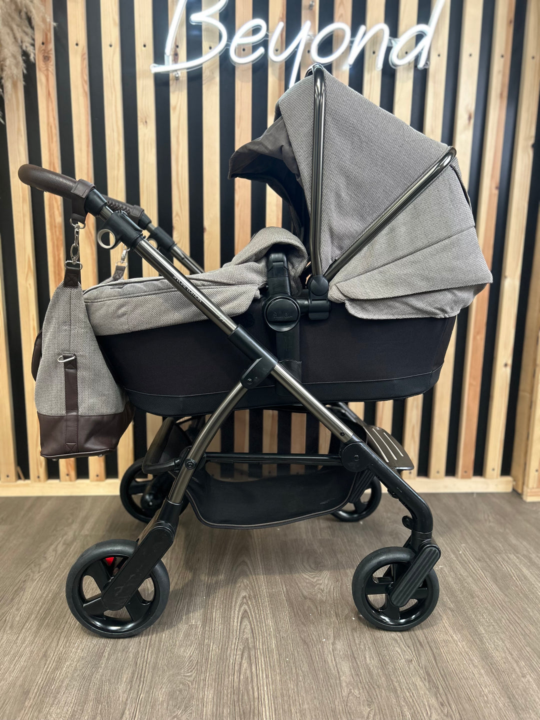 PRE LOVED Silver Cross Wayfarer Special Edition Pram + Pushchair - Expedition
