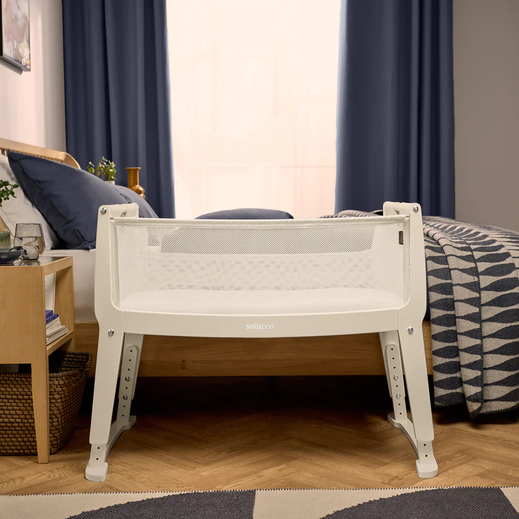 SnuzPod Studio Bedside Crib - Cashmere (Vienna)