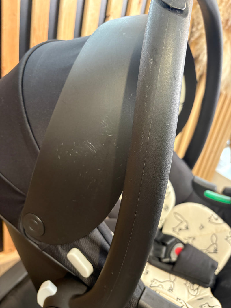 PRE LOVED Cosatto Giggle 4 Parent-and-World Facing Pushchair + Car Seat - Foxed