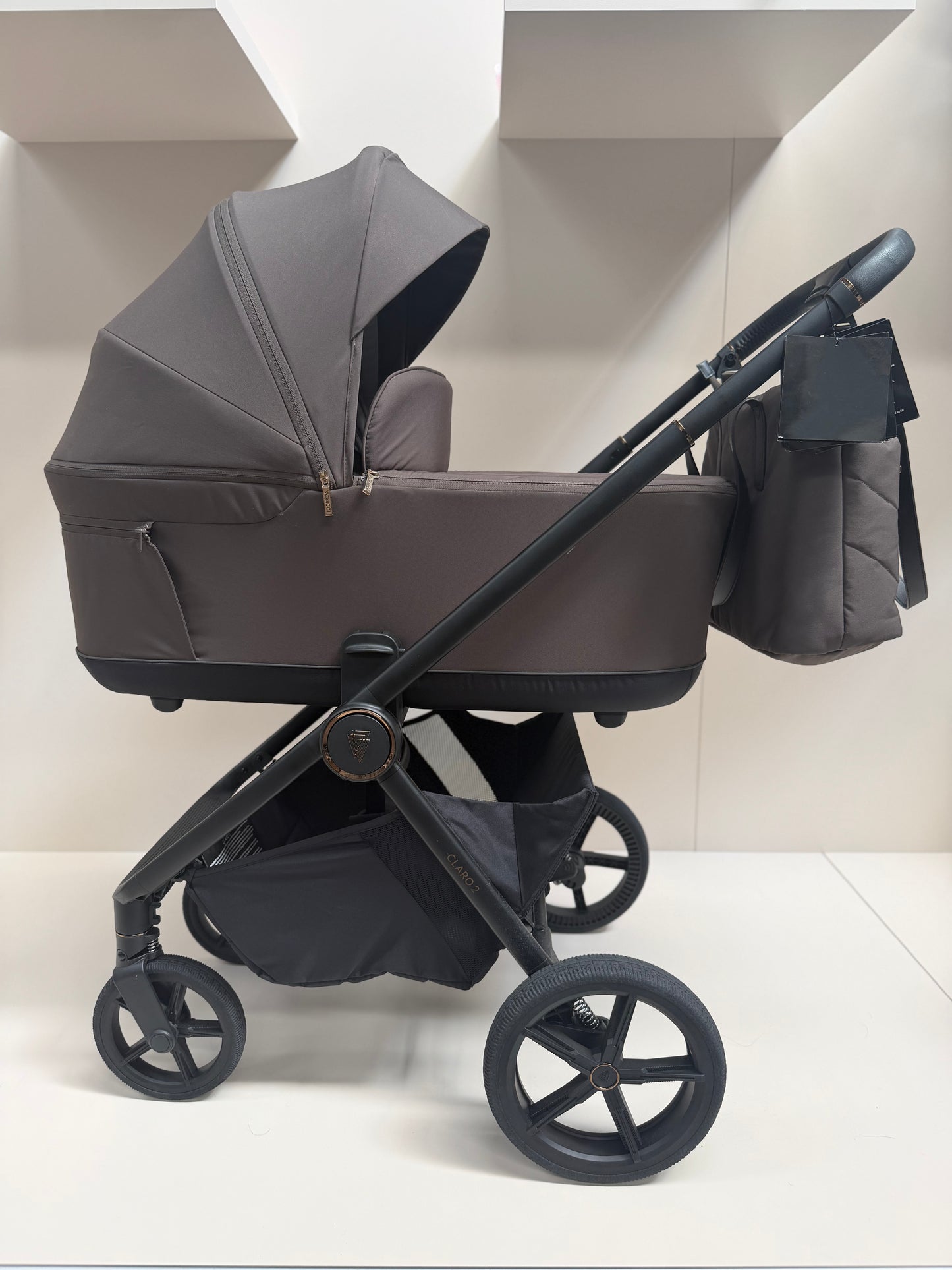 EX DISPLAY Venicci Claro2 2-in-1 Travel System - Chocolate