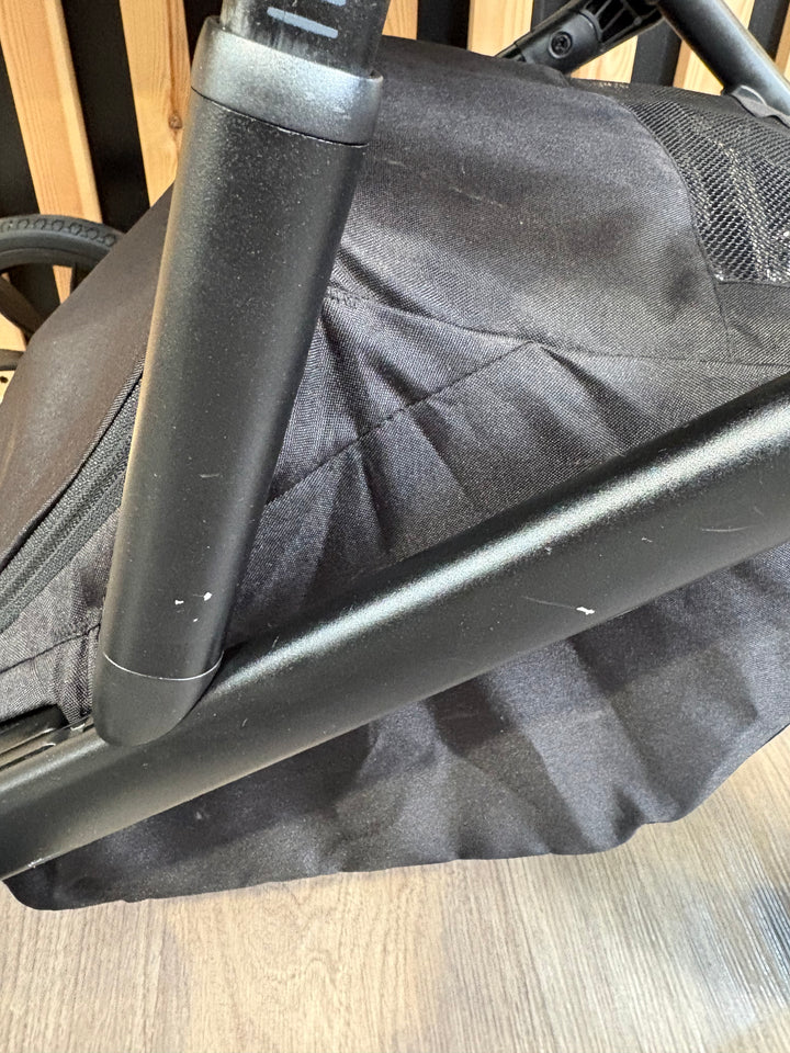 PRE LOVED My Babiie MB500 2in1 Travel System - Obsidian