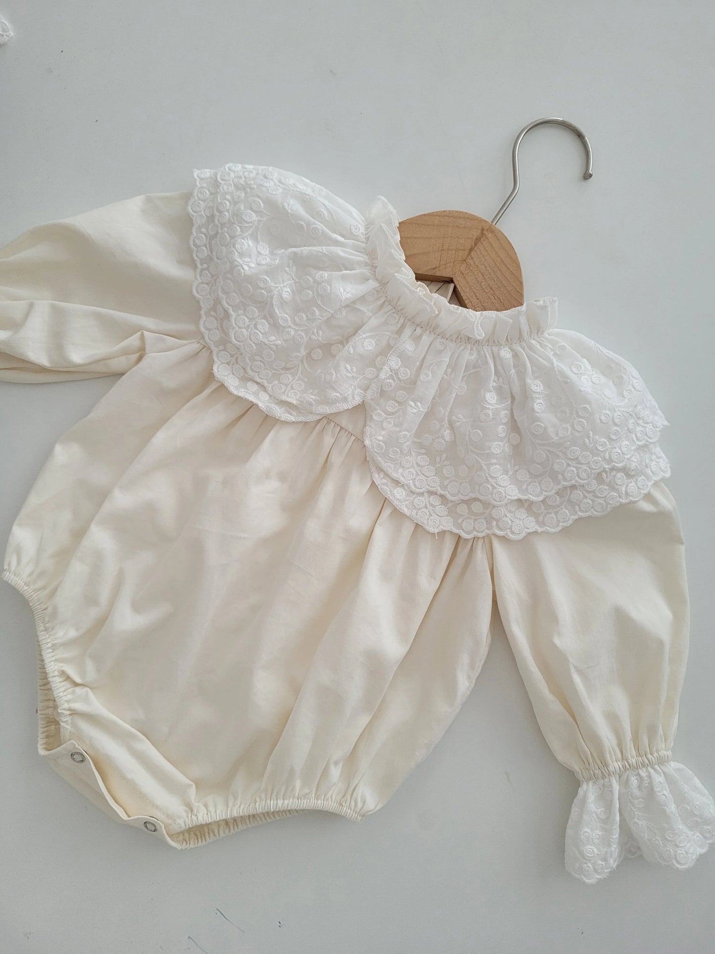 Nunubebe Jane Premium Lace Collar Romper