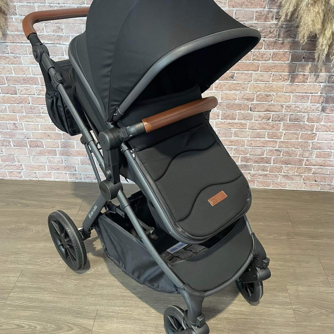 PRE LOVED Ickle Bubba Cosmo All-in-One I-Size Travel System - Black/Tan