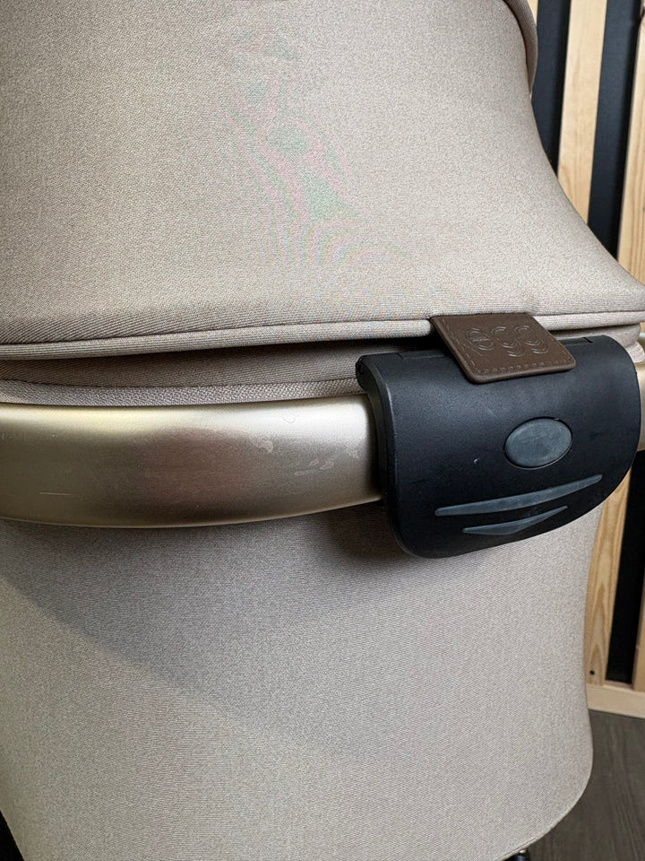 PRE LOVED egg3 Travel System - Feather