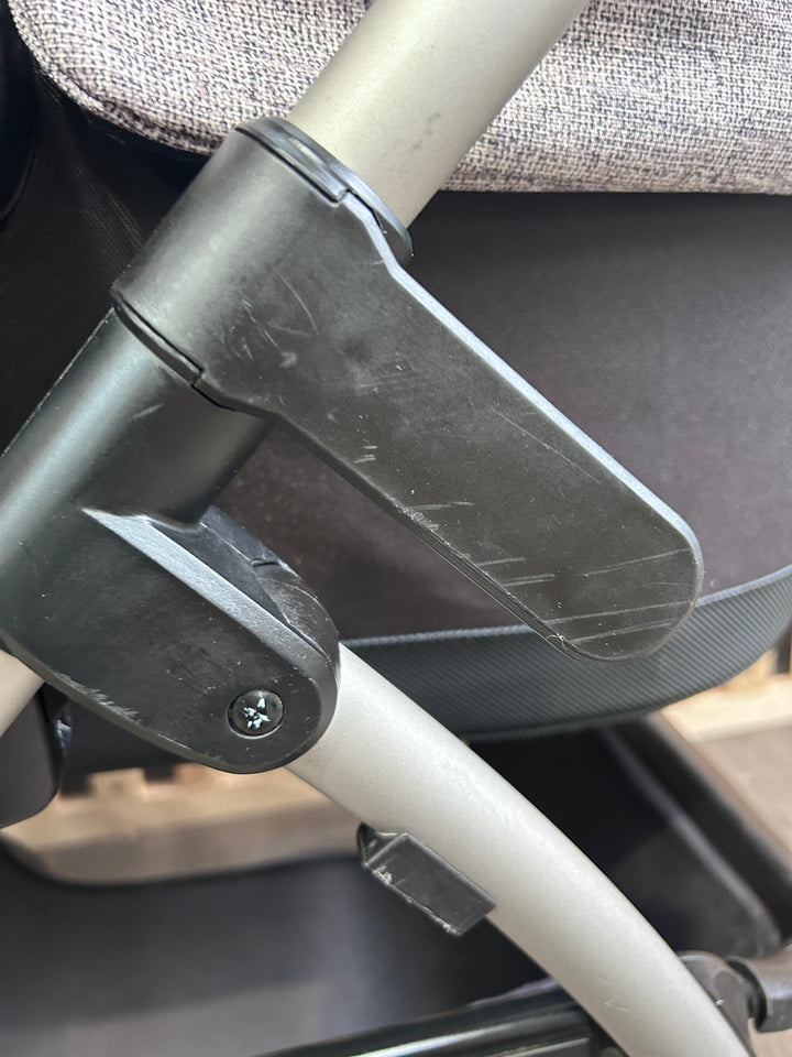 PRE LOVED Silver Cross Wayfarer Travel System - Camden