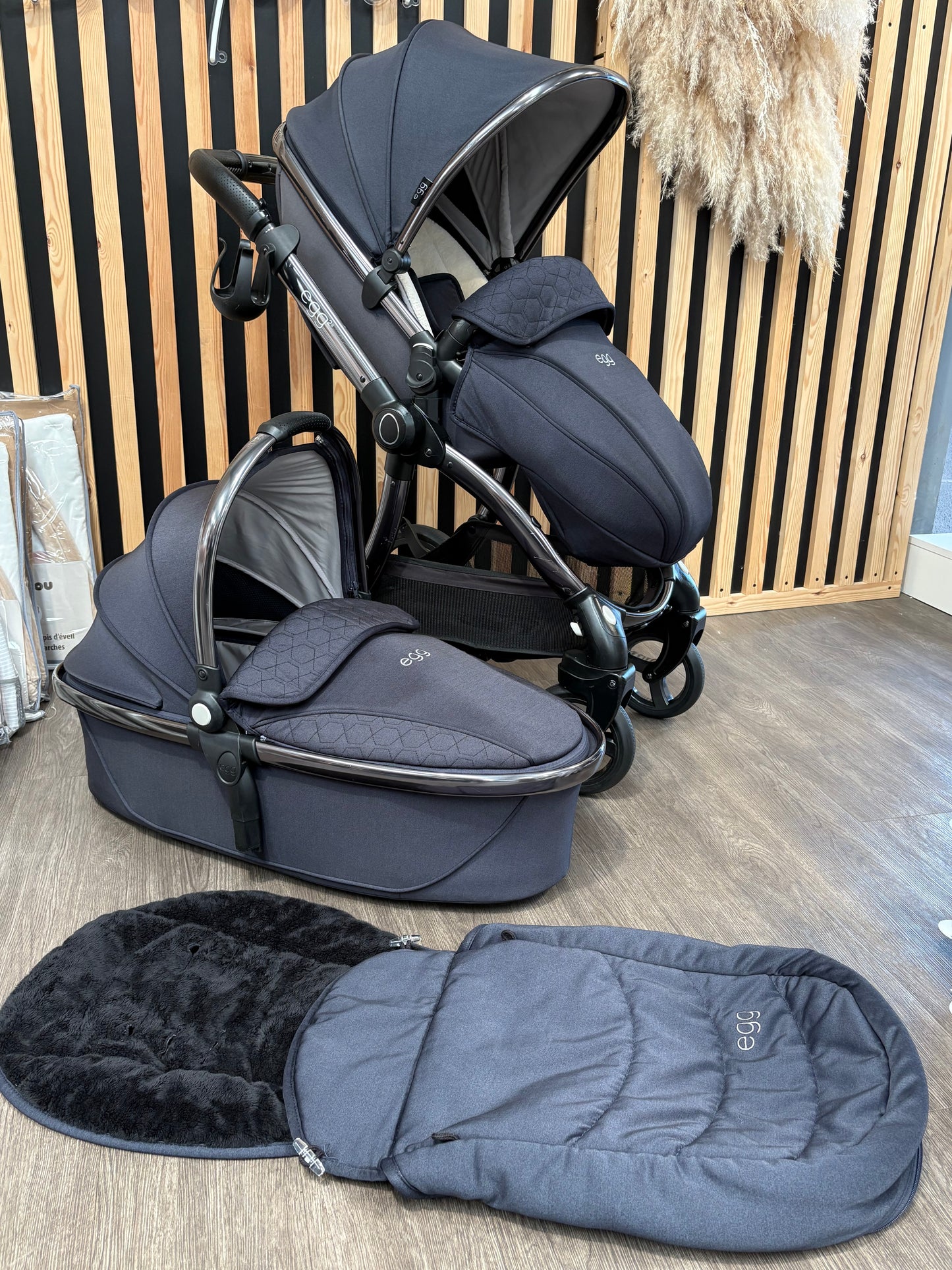 PRE LOVED egg2 Travel System - Cobalt