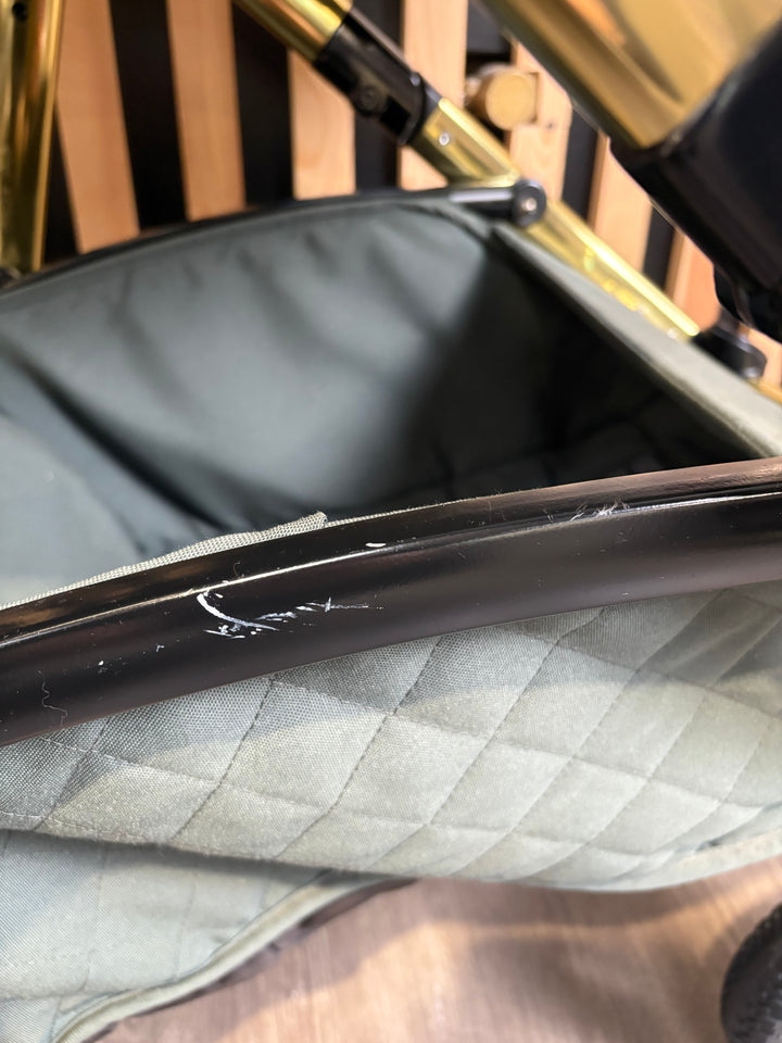 PRE LOVED Cosatto Wow Continental Travel System - Bureau