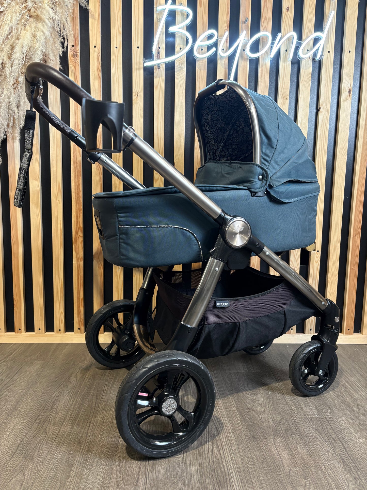 PRE LOVED Mamas & Papas Ocarro x Liberty London 2-in-1 Travel System - Teal