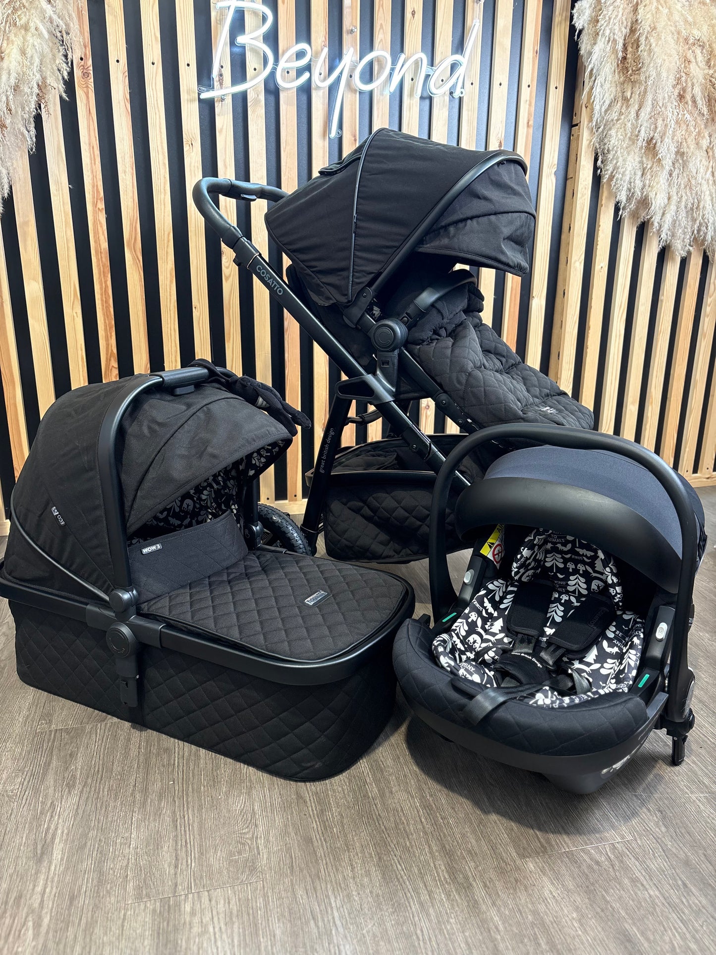PRE LOVED Cosatto Wow 3 Travel System - Silhouette