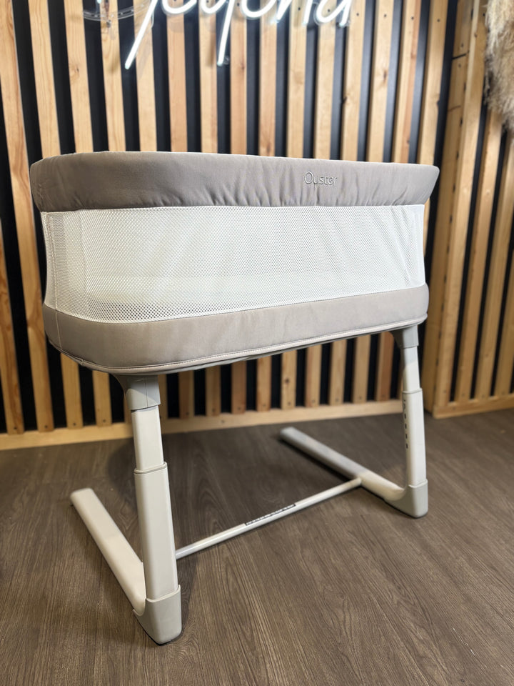 EX DISPLAY Babystyle Oyster Wiggle Crib - Stone