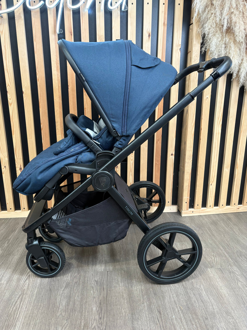 PRE LOVED Venicci Tinum Edge 2-in-1 Travel System - Ocean