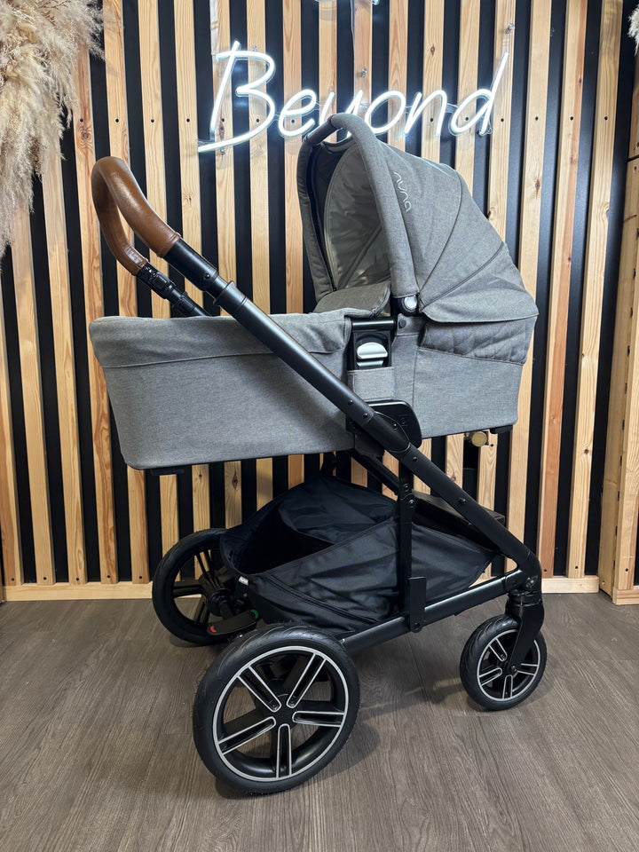 PRE LOVED Nuna Mixx Travel System - Granite