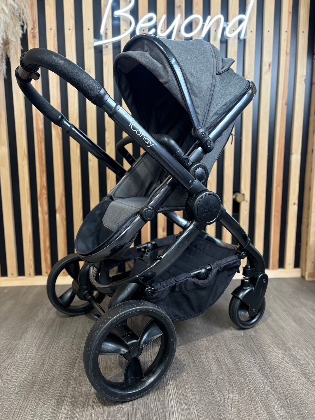 PRE LOVED iCandy Peach 6 Pushchair w/ Cybex Cloud T Car Seat - Grey Twill
