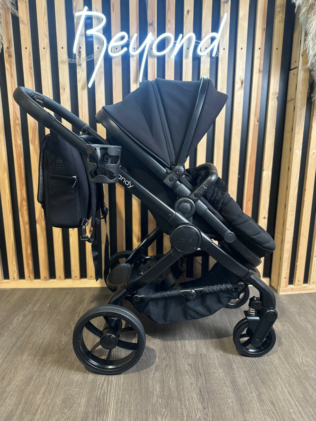 PRE LOVED iCandy Peach 7 Travel System - Jet/Black