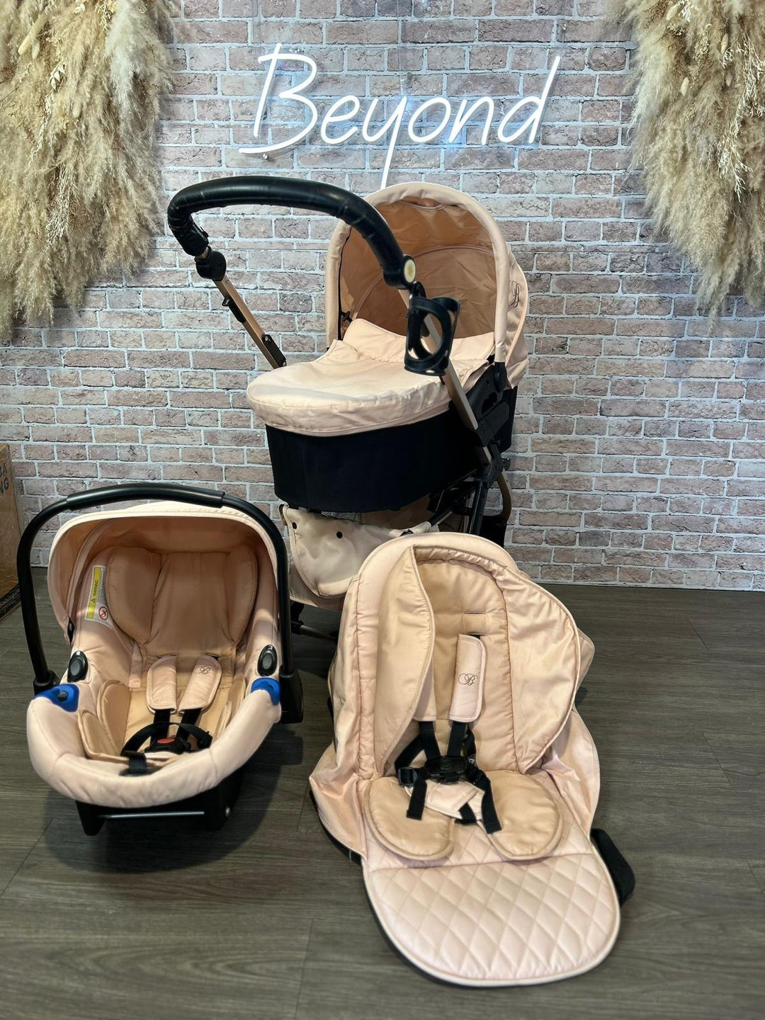 PRE LOVED My Babiie MB200 Billie Faiers Travel System - Blush