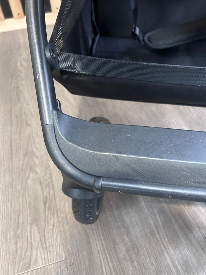 PRE LOVED Venicci Tinum 2.0 Special Edition Travel System - Teal Bay