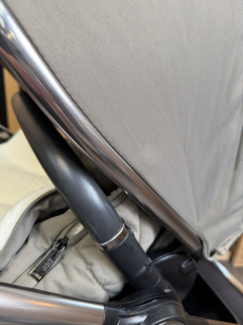 PRE LOVED Mamas & Papas Ocarro Travel System - Everest