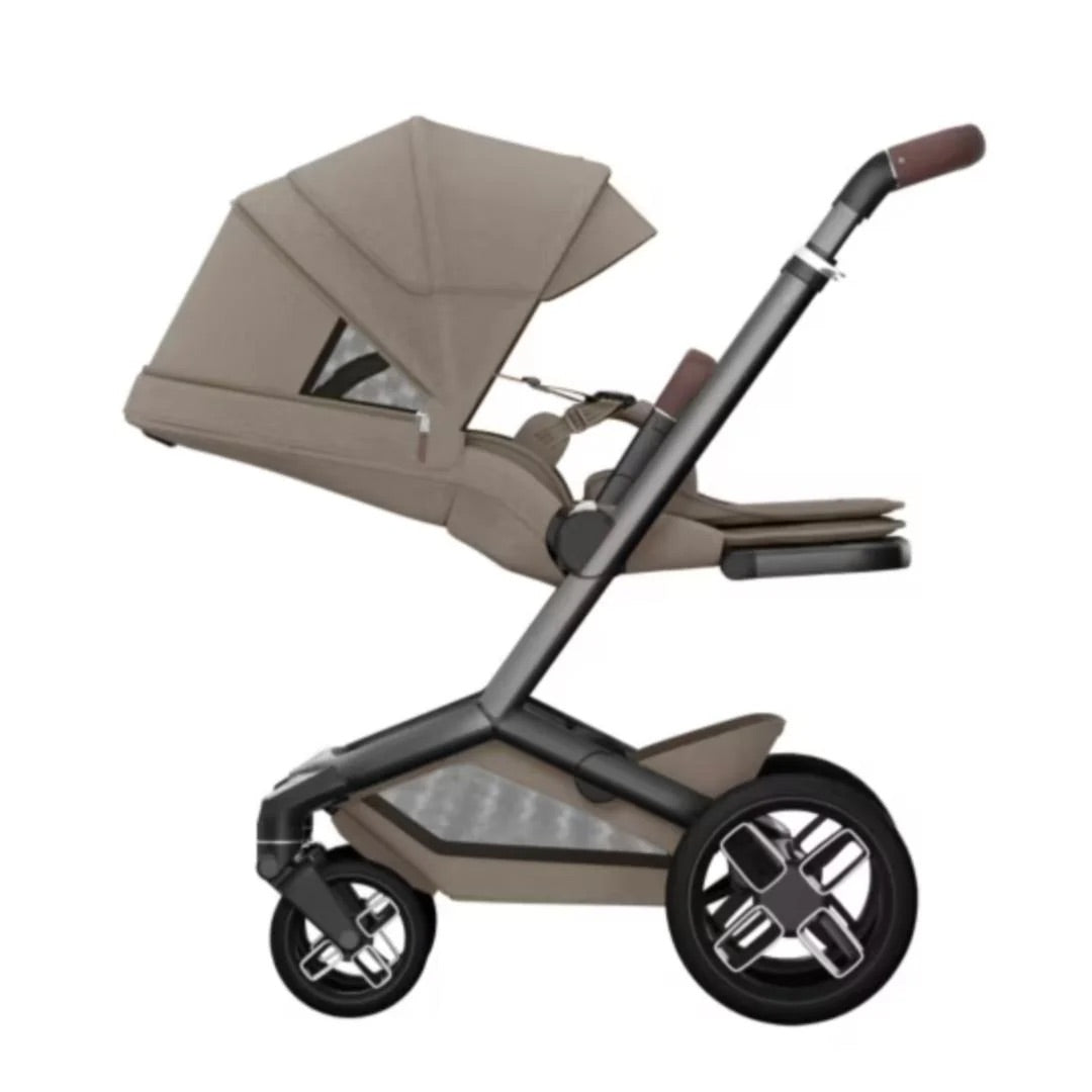 Maxi-Cosi Fame Travel System- Twillic Truffle | Black