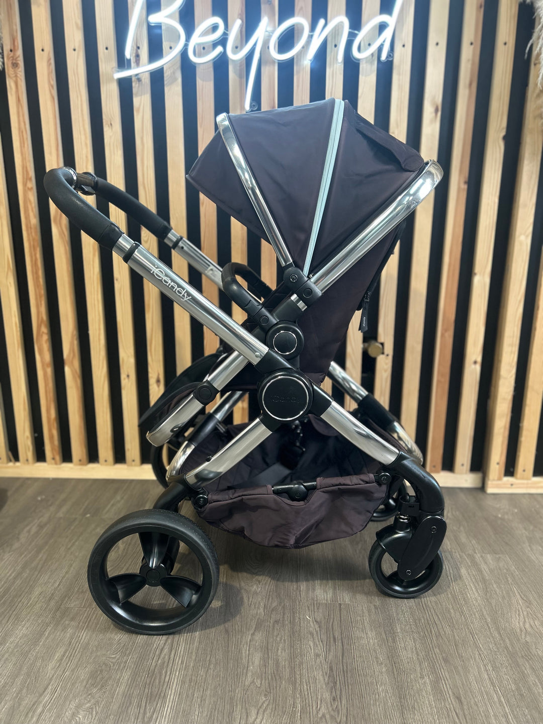 PRE LOVED iCandy Peach 5 2-in-1 Travel System - Beluga Grey