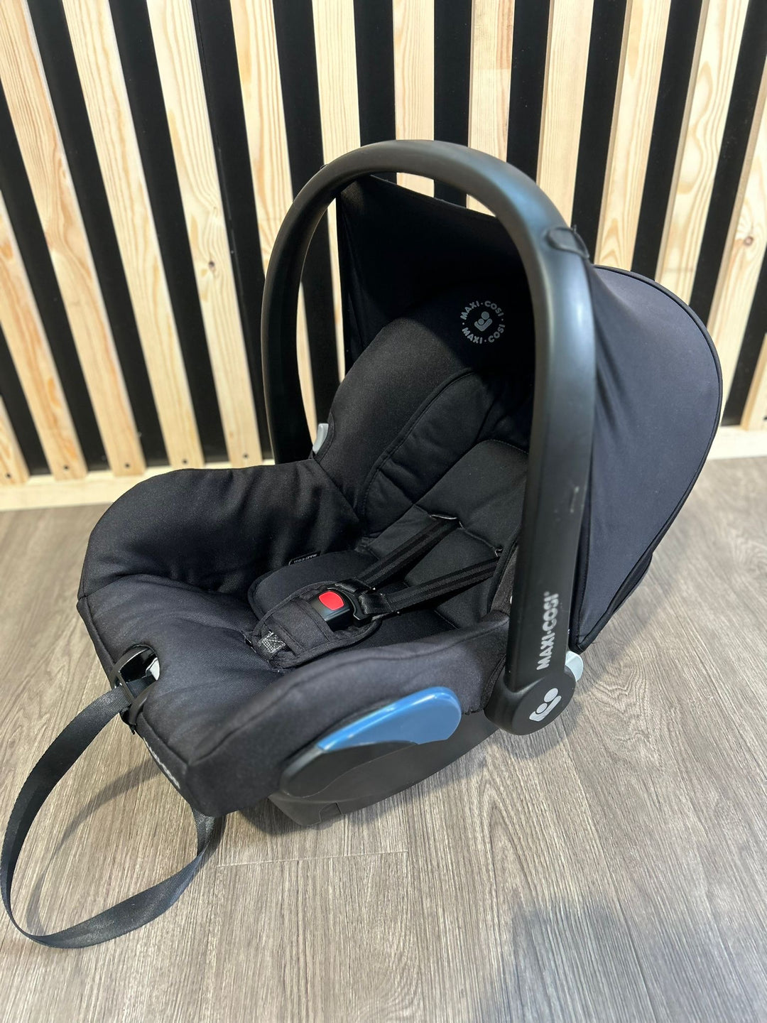 Bugaboo Donkey Duo + Maxi-Cosi Car Seat & Car Seat Adaptor